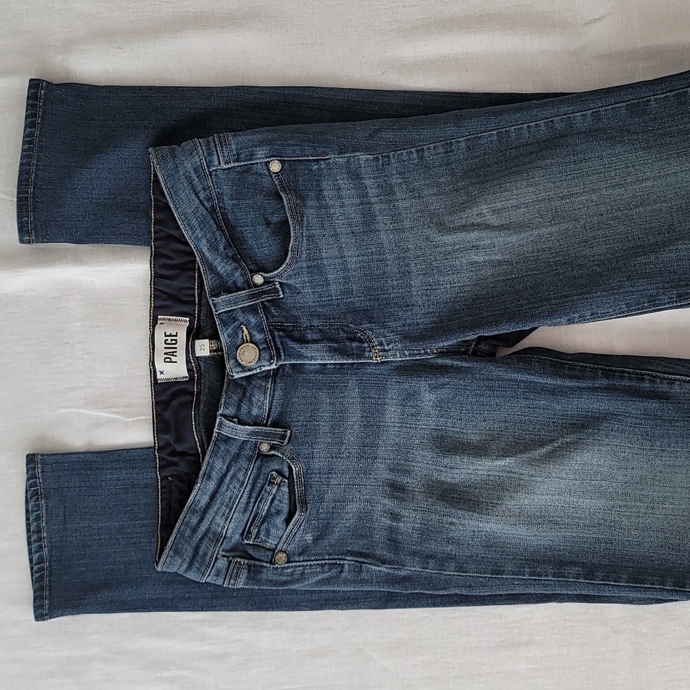 VIDEO! Paige Skyline Skinny Jeans